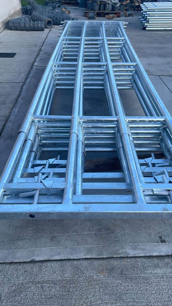 Galvanised Extendable Heavy Duty GATES - Image 2